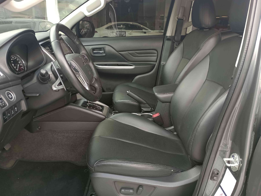 mitsubishi triton 2.4 biturbo diesel hpe-s 4x4 automatico 2024