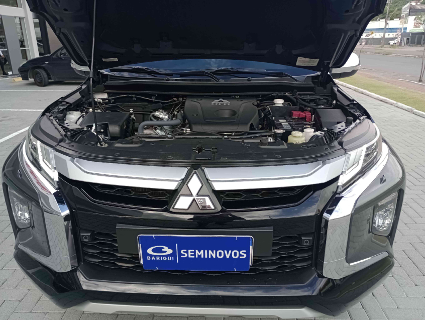mitsubishi triton 2.4 biturbo diesel hpe-s 4x4 automatico 2024