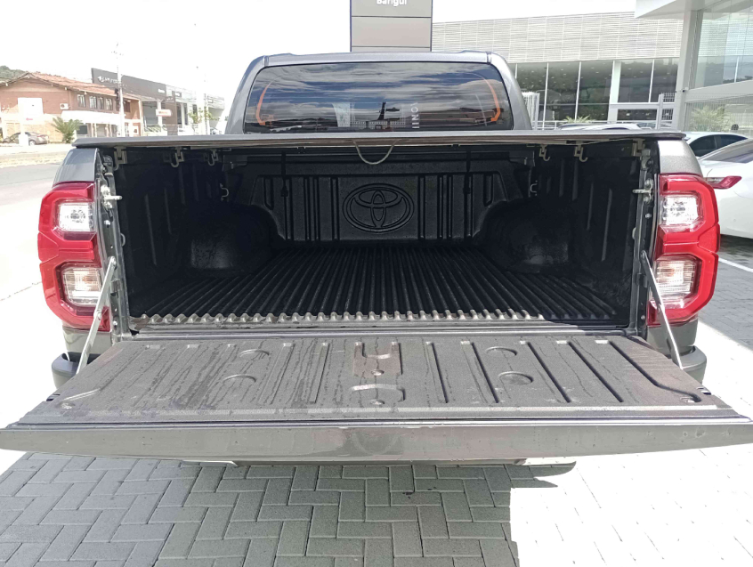 toyota hilux 2.8 d-4d turbo diesel cd srx 4x4 automatico 2021