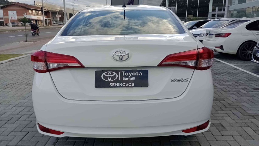 toyota yaris 1.5 16v flex sedan xl live multidrive 4p automatico 2023