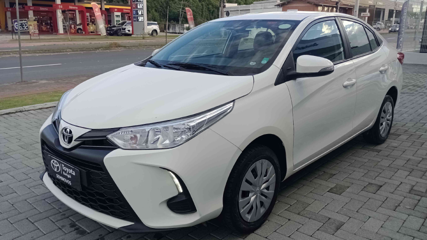 toyota yaris 1.5 16v flex sedan xl live multidrive 4p automatico 2023