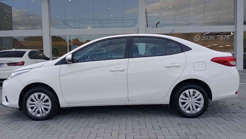 toyota yaris 1.5 16v flex sedan xl live multidrive 4p automatico 2023