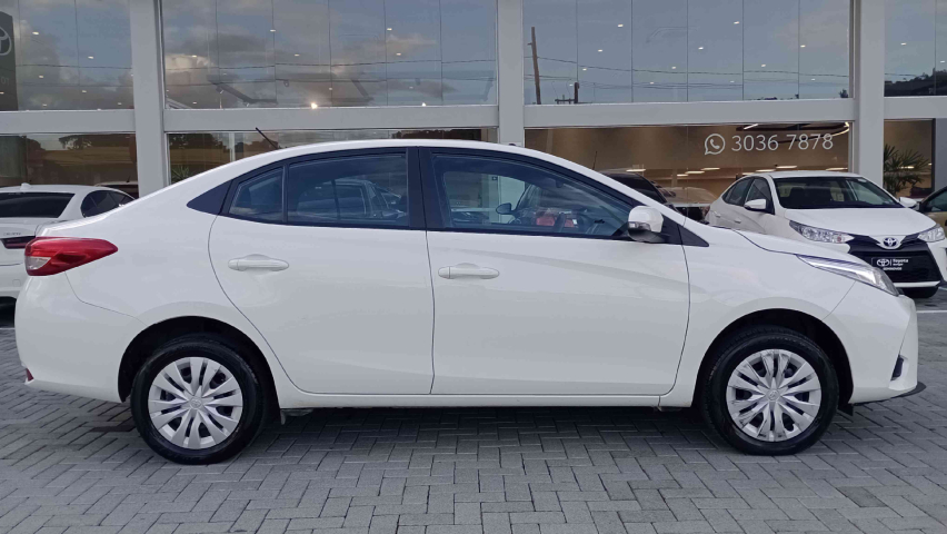 toyota yaris 1.5 16v flex sedan xl live multidrive 4p automatico 2023