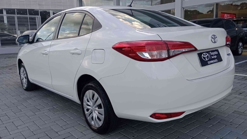 toyota yaris 1.5 16v flex sedan xl live multidrive 4p automatico 2023