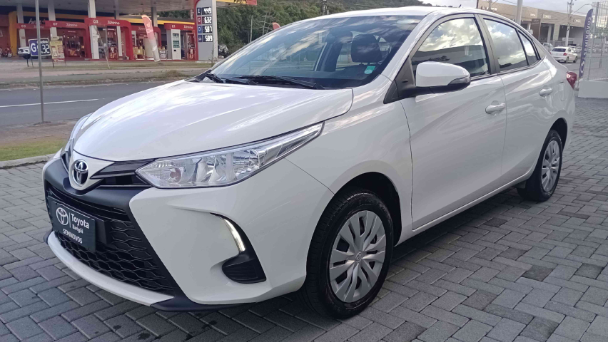 toyota yaris 1.5 16v flex sedan xl live multidrive 4p automatico 2023
