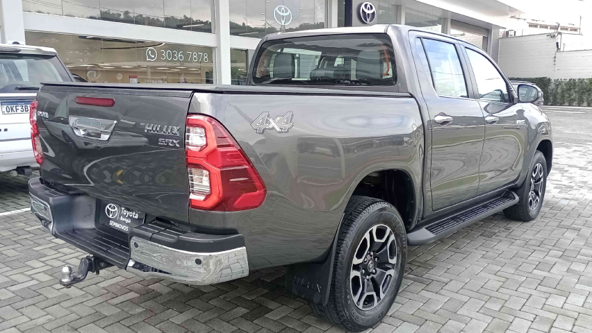 toyota hilux 2.8 d-4d turbo diesel cd srx 4x4 automatico 4p 2022
