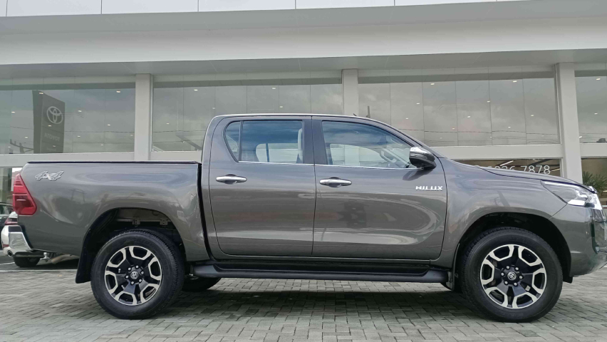 toyota hilux 2.8 d-4d turbo diesel cd srx 4x4 automatico 4p 2022
