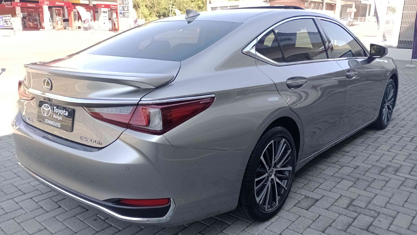 lexus es 300h 2.5 16v hibrido cvt 4p automatico 2023