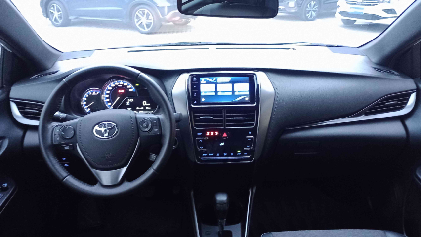 toyota yaris 1.5 16v flex xs multidrive 4p automatico 2024