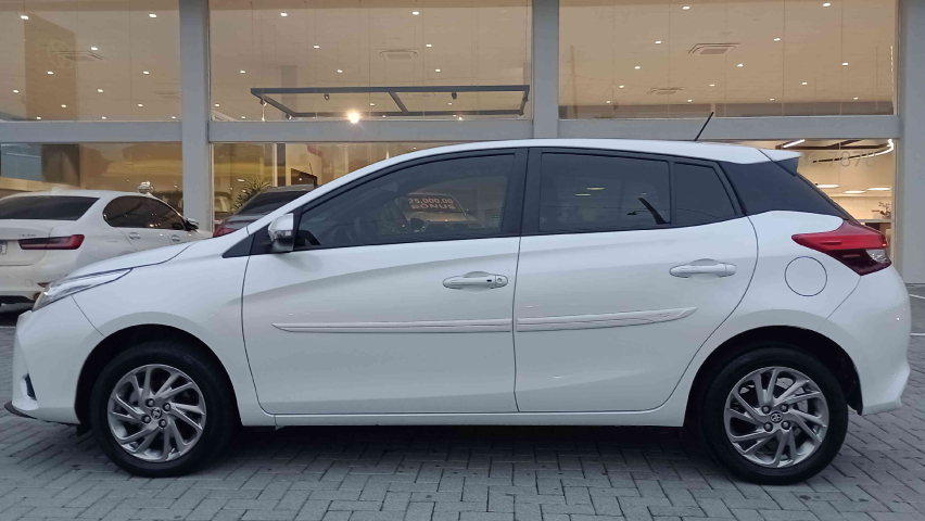 toyota yaris 1.5 16v flex xs multidrive 4p automatico 2024