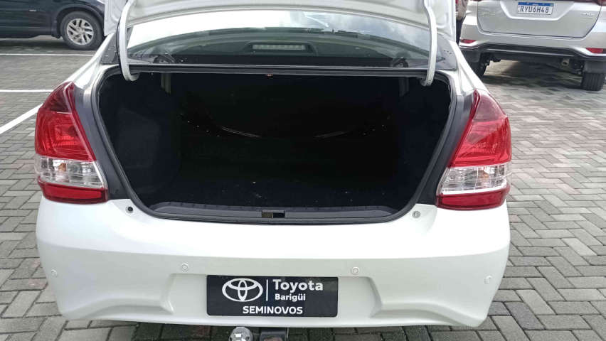 toyota etios 1.5 platinum sedan 16v flex 4p automatico 2018