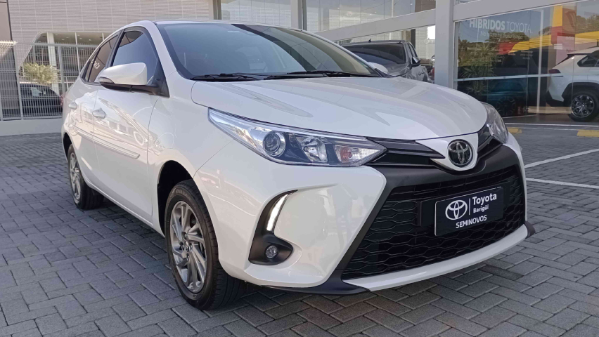 toyota yaris 1.5 16v flex sedan xs multidrive 4p automatico 2025