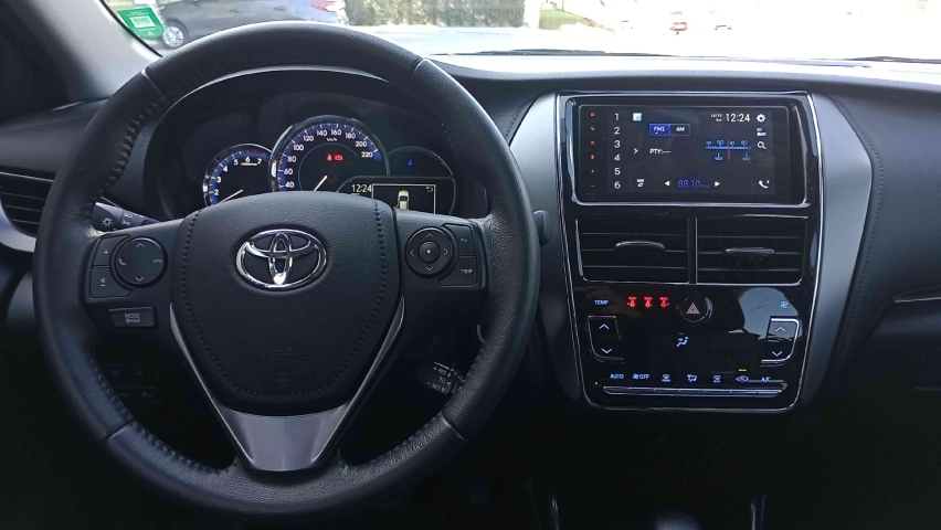 toyota yaris 1.5 16v flex sedan xs multidrive 4p automatico 2025