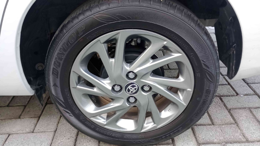 toyota yaris 1.5 16v flex sedan xs multidrive 4p automatico 2025