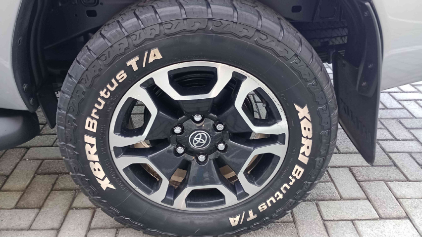 toyota hilux 2.8 d-4d turbo diesel cd srx 4x4 automatico 4p 2023