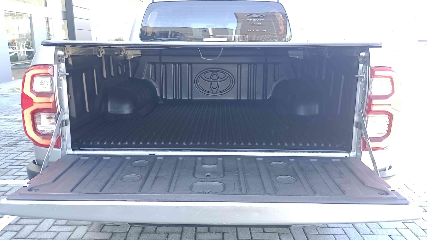 toyota hilux 2.8 d-4d turbo diesel cd srx 4x4 automatico 4p 2023