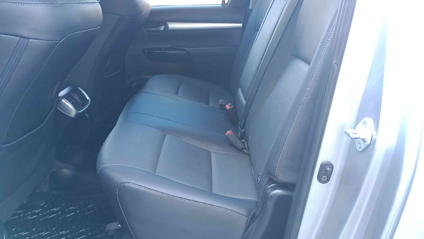 toyota hilux 2.8 d-4d turbo diesel cd srx 4x4 automatico 4p 2023
