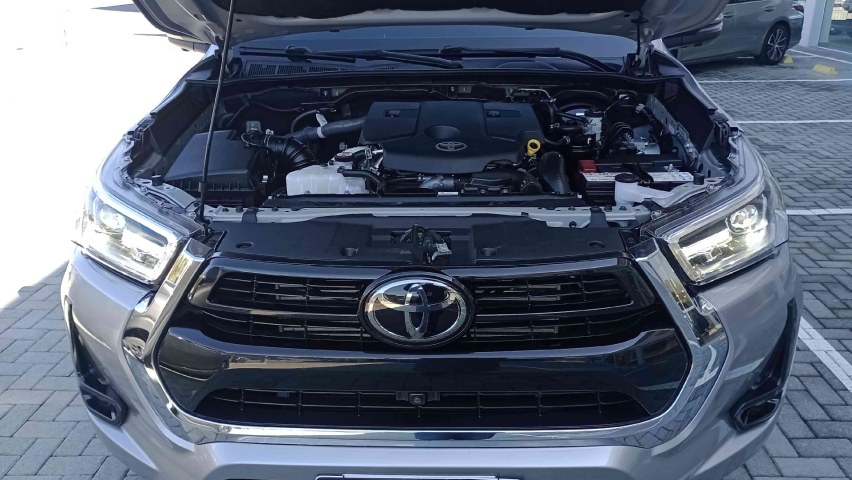 toyota hilux 2.8 d-4d turbo diesel cd srx 4x4 automatico 4p 2023