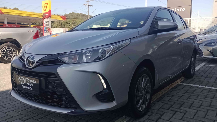 toyota yaris 1.5 16v flex sedan xs connect multidrive 4p automatico 2023