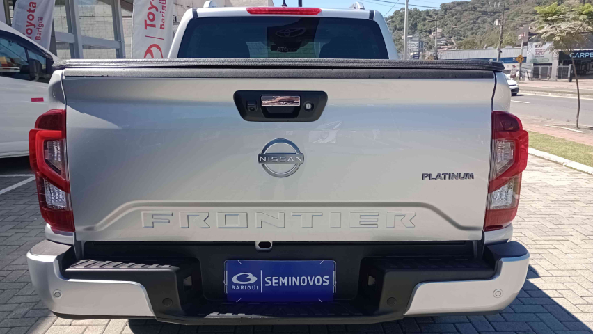 nissan frontier 2.3 16v turbo diesel platinum cd 4x4 automatico 4p 2025