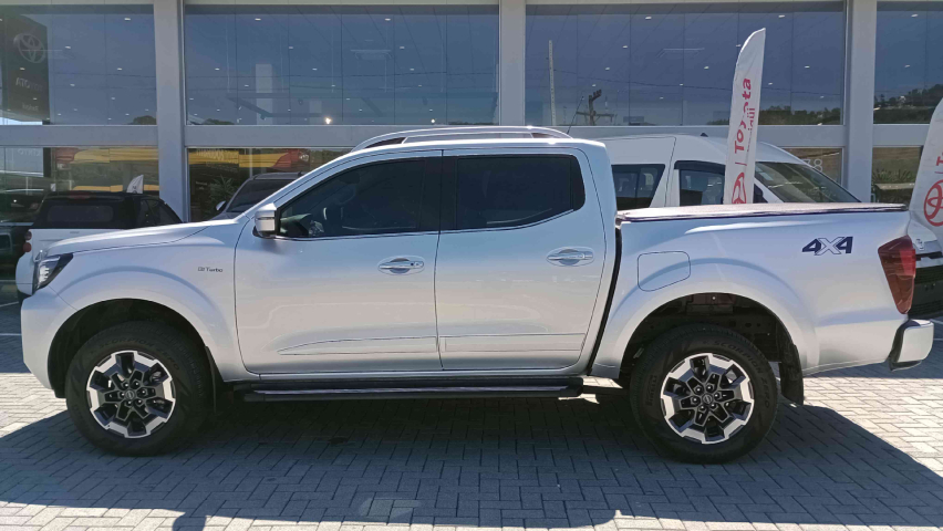 nissan frontier 2.3 16v turbo diesel platinum cd 4x4 automatico 4p 2025