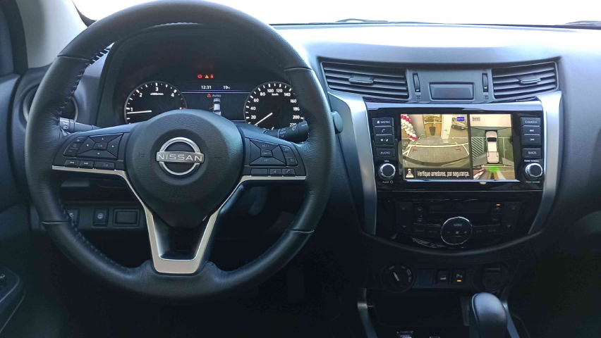 nissan frontier 2.3 16v turbo diesel platinum cd 4x4 automatico 4p 2025