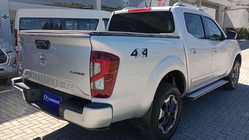 nissan frontier 2.3 16v turbo diesel platinum cd 4x4 automatico 4p 2025
