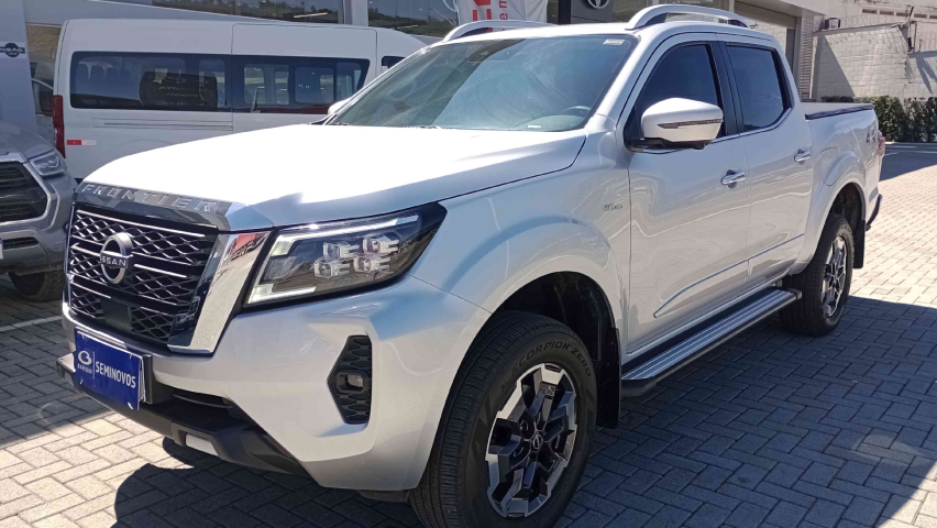 nissan frontier 2.3 16v turbo diesel platinum cd 4x4 automatico 4p 2025