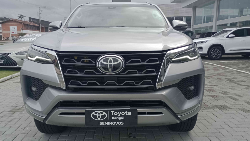 toyota hilux sw4 2.8 d-4d turbo diesel srx 4x4 automatico 4p 2021
