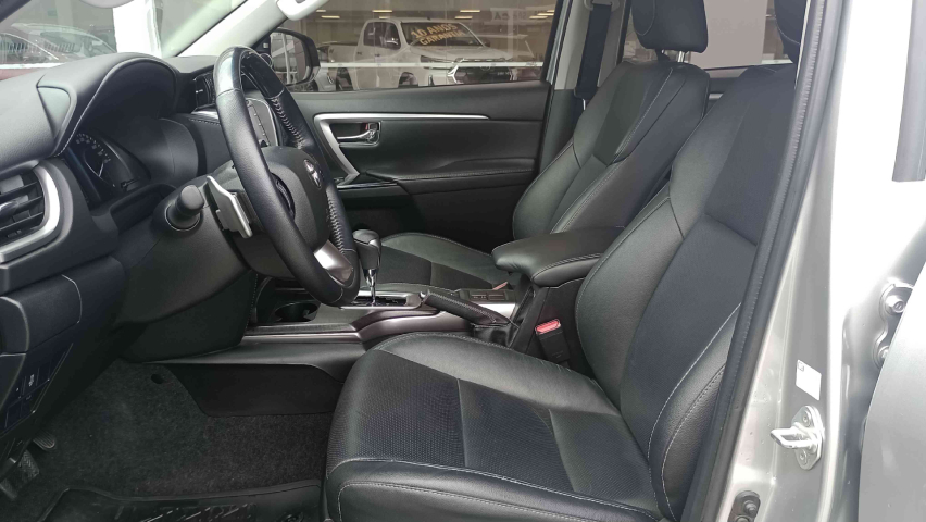 toyota hilux sw4 2.8 d-4d turbo diesel srx 4x4 automatico 4p 2021