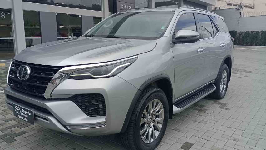 toyota hilux sw4 2.8 d-4d turbo diesel srx 4x4 automatico 4p 2021