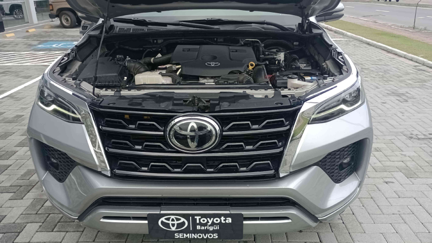 toyota hilux sw4 2.8 d-4d turbo diesel srx 4x4 automatico 4p 2021
