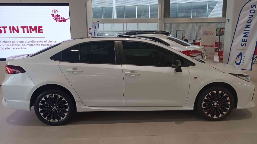 toyota corolla 2.0 vvt-ie flex gr-s direct shift 4p automatico 2024