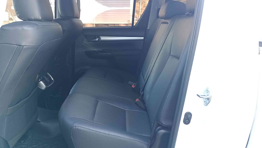 toyota hilux 2.8 d-4d turbo diesel cd srx 4x4 automatico 4p 2024