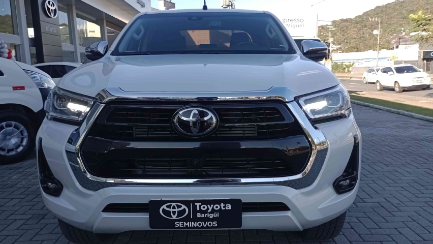 toyota hilux 2.8 d-4d turbo diesel cd srx 4x4 automatico 4p 2024