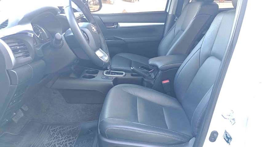 toyota hilux 2.8 d-4d turbo diesel cd srx 4x4 automatico 4p 2024