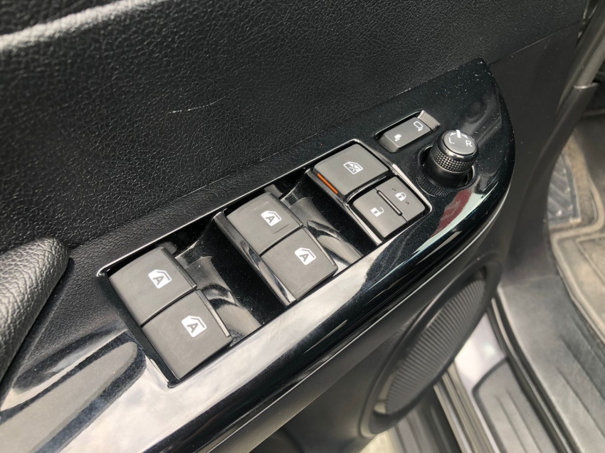 toyota hilux 2.8 d-4d turbo diesel cd conquest 4x4 automatico 4p 202417