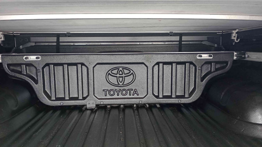 toyota hilux 2.8 d-4d turbo diesel cd conquest 4x4 automatico 4p 2024