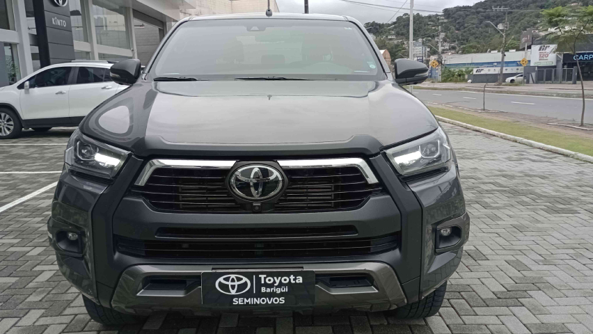 toyota hilux 2.8 d-4d turbo diesel cd conquest 4x4 automatico 4p 2024