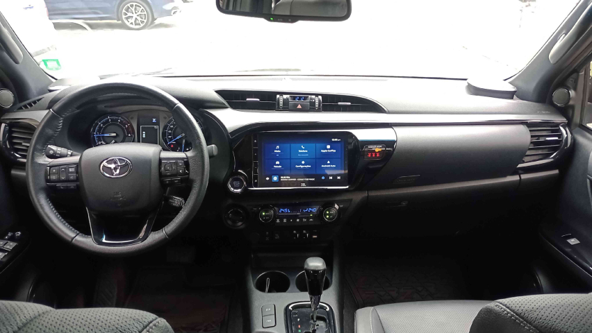 toyota hilux 2.8 d-4d turbo diesel cd conquest 4x4 automatico 4p 2024