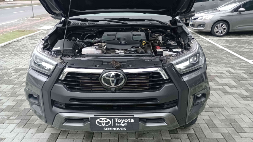 toyota hilux 2.8 d-4d turbo diesel cd conquest 4x4 automatico 4p 2024