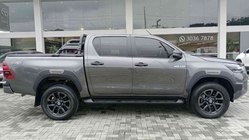 toyota hilux 2.8 d-4d turbo diesel cd conquest 4x4 automatico 4p 2024