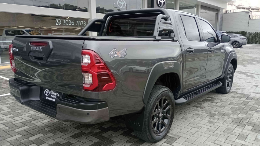 toyota hilux 2.8 d-4d turbo diesel cd conquest 4x4 automatico 4p 2024