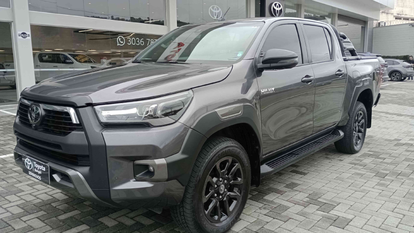 toyota hilux 2.8 d-4d turbo diesel cd conquest 4x4 automatico 4p 2024