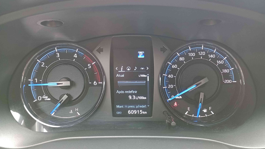 toyota hilux 2.8 d-4d turbo diesel cd conquest 4x4 automatico 4p 2024