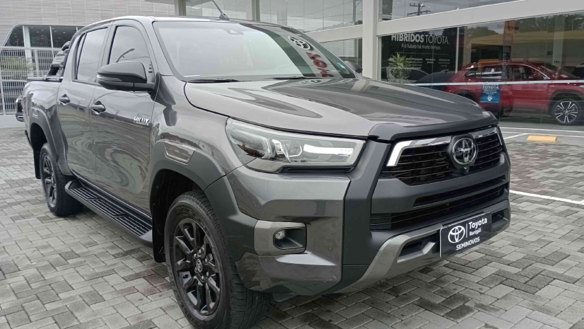 toyota hilux 2.8 d-4d turbo diesel cd conquest 4x4 automatico 4p 2024