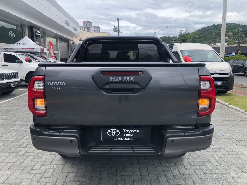 toyota hilux 2.8 d-4d turbo diesel cd conquest 4x4 automatico 4p 20243