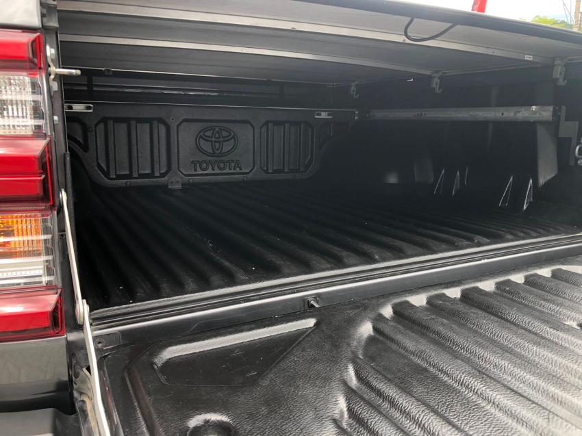 toyota hilux 2.8 d-4d turbo diesel cd conquest 4x4 automatico 4p 202421