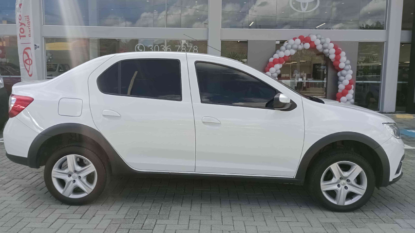 renault logan 1.6 16v sce flex zen x-tronic 4p automatico 2020
