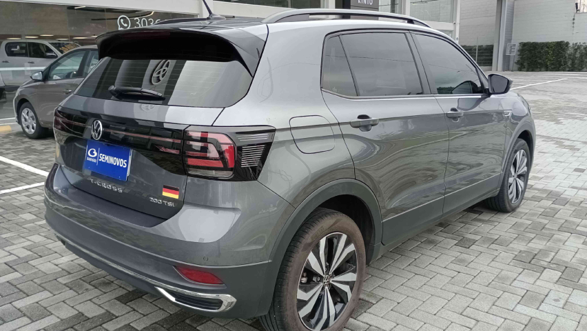 volkswagen t-cross 1.0 200 tsi total flex comfortline automatico 4p 2024